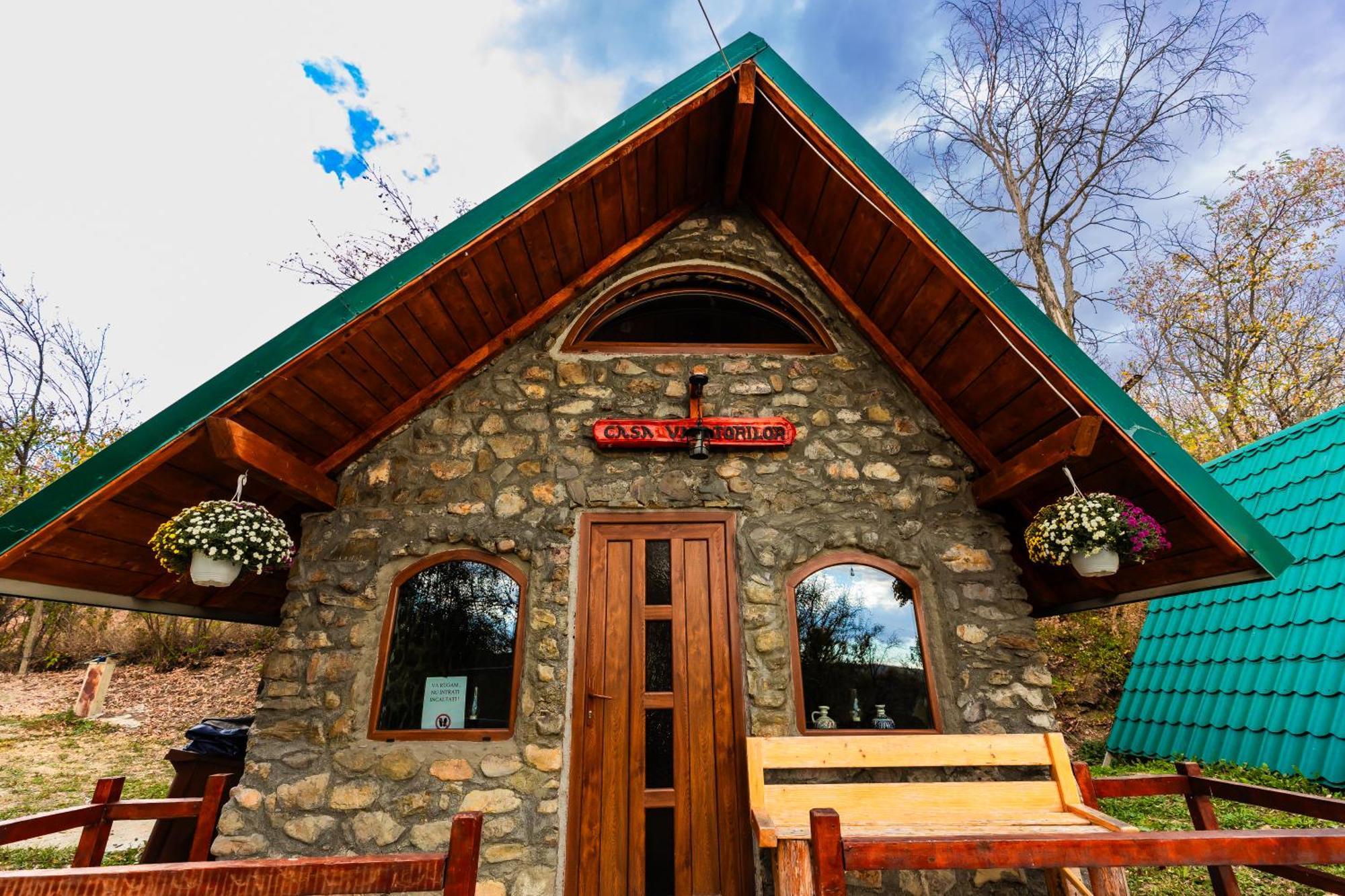 Catunu' Lui Emil Villa Carbunesti Buitenkant foto