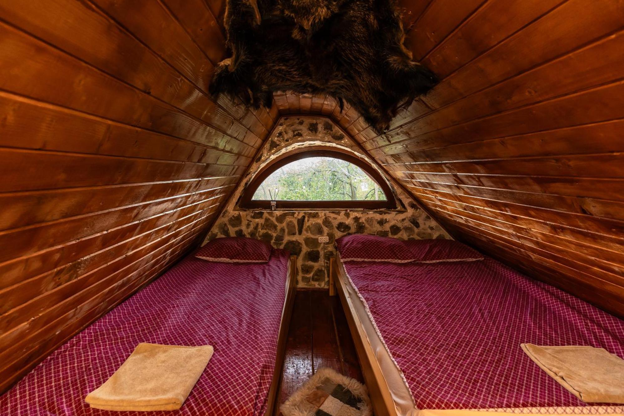 Catunu' Lui Emil Villa Carbunesti Buitenkant foto