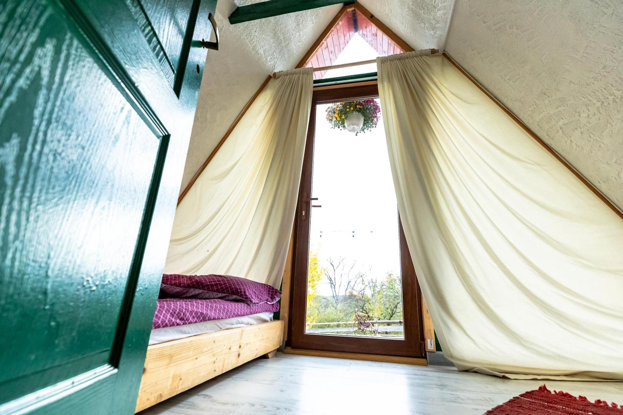 Catunu' Lui Emil Villa Carbunesti Buitenkant foto
